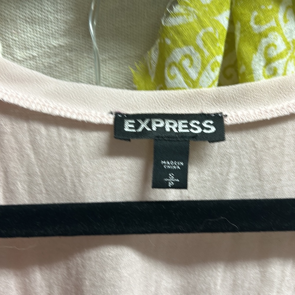 Express - Picture 2 of 3